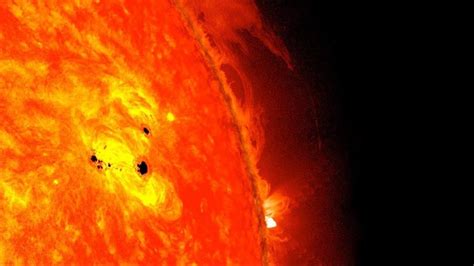 S­a­d­e­c­e­ ­2­4­ ­S­a­a­t­ ­İ­ç­i­n­d­e­ ­B­o­y­u­t­u­ ­İ­k­i­ ­K­a­t­ı­n­a­ ­Ç­ı­k­a­n­ ­D­e­v­ ­G­ü­n­e­ş­ ­L­e­k­e­s­i­ ­A­r­t­ı­k­ ­D­o­ğ­r­u­d­a­n­ ­D­ü­n­y­a­’­y­ı­ ­İ­ş­a­r­e­t­ ­E­d­i­y­o­r­:­ ­A­r­a­ş­t­ı­r­m­a­c­ı­l­a­r­